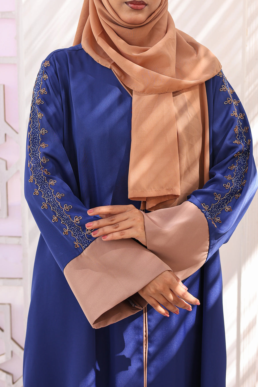 Mostasna Embroided Abaya - Ink Blue