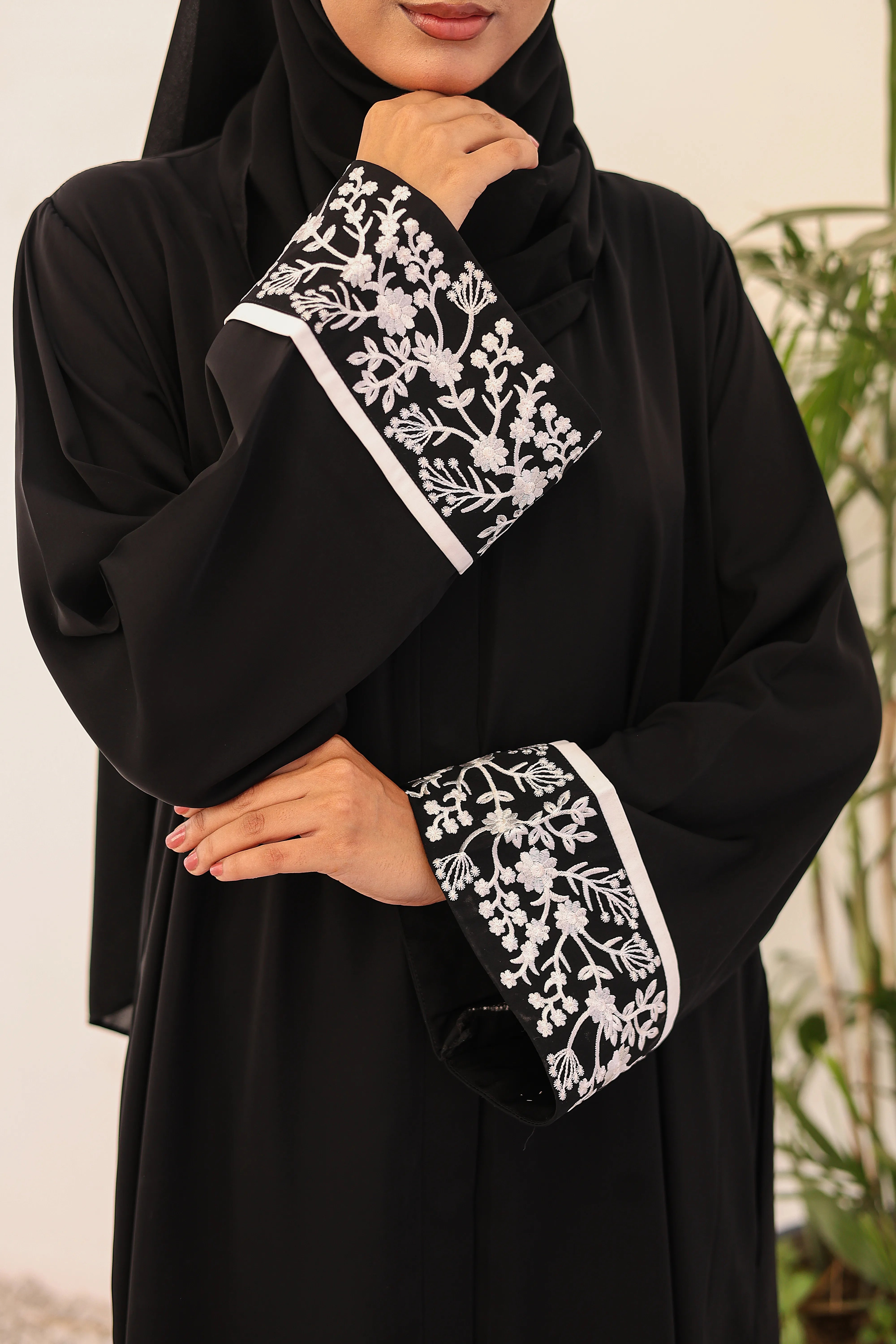 Golnaz Abaya - Black